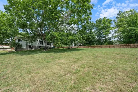 3135 Vanleer Highway Charlotte TN 37036