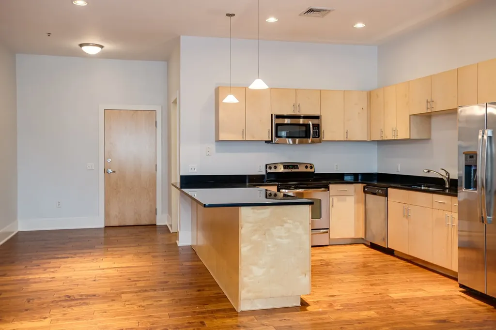 2201 8th Ave, S Nashville TN 37204