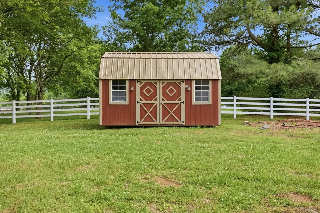 1150 Cochran Cemetery Road Lewisburg TN 37091