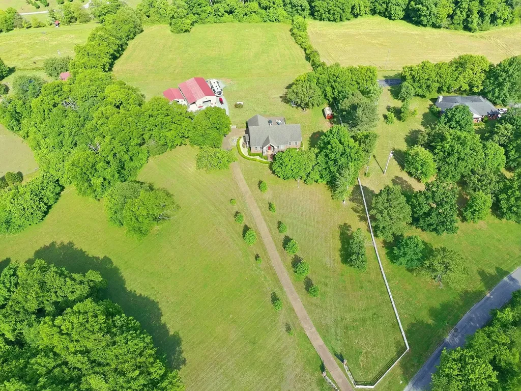 1150 Cochran Cemetery Road Lewisburg TN 37091