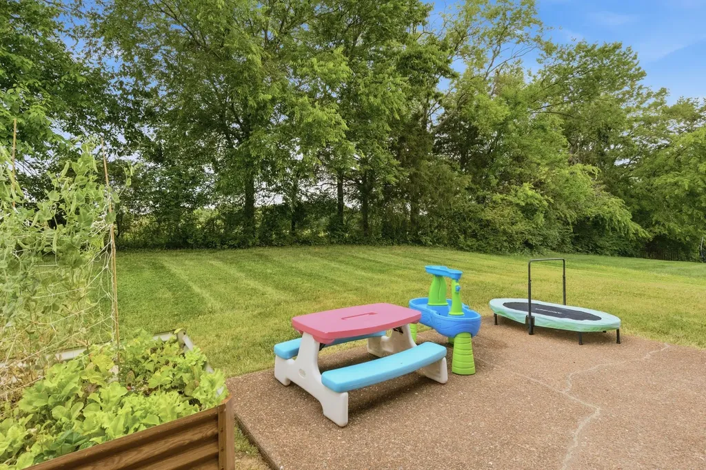 1038 Island Brook Drive Hendersonville TN 37075