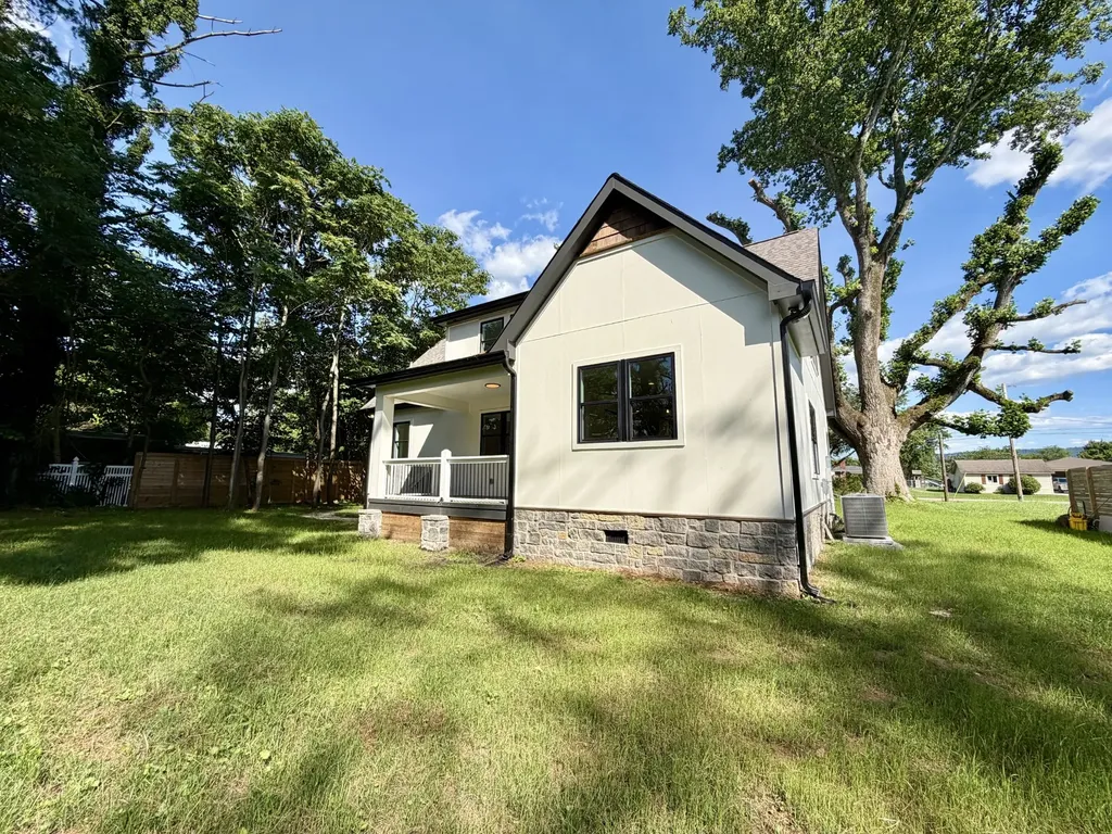 404 Boyd Avenue Mcminnville TN 37110