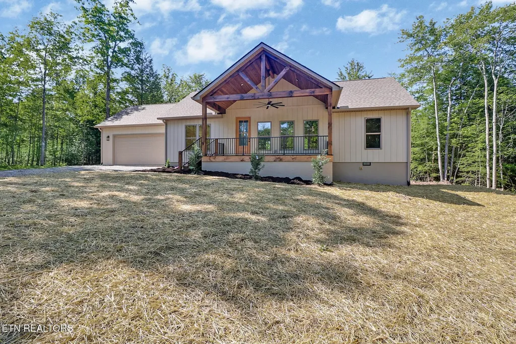 210 Creekview Court Jamestown TN 38556