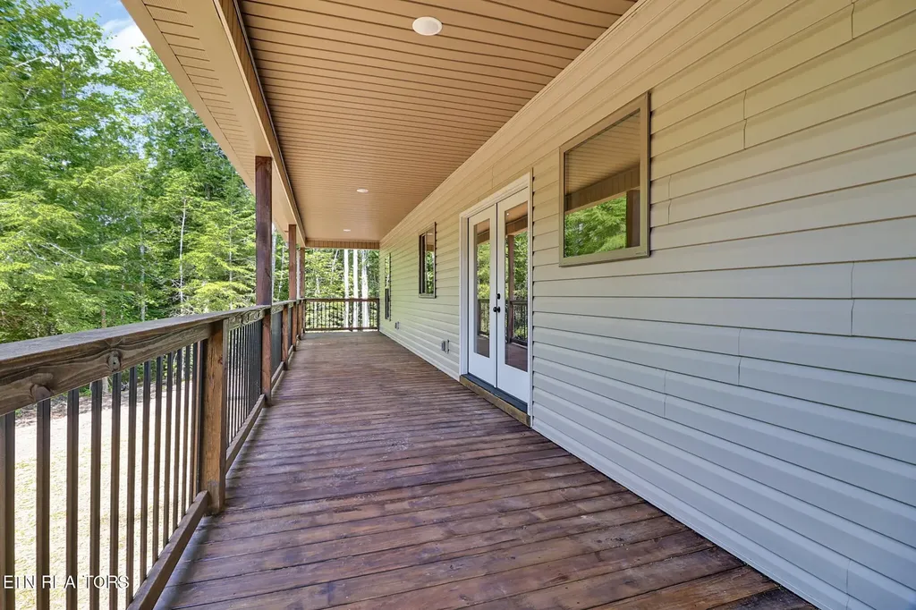 210 Creekview Court Jamestown TN 38556