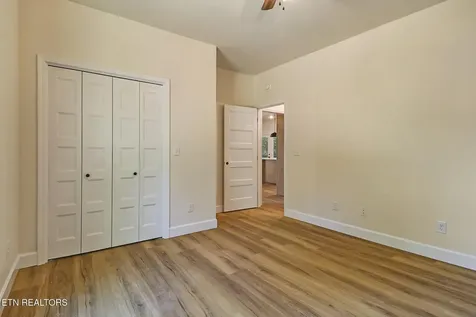 210 Creekview Court Jamestown TN 38556