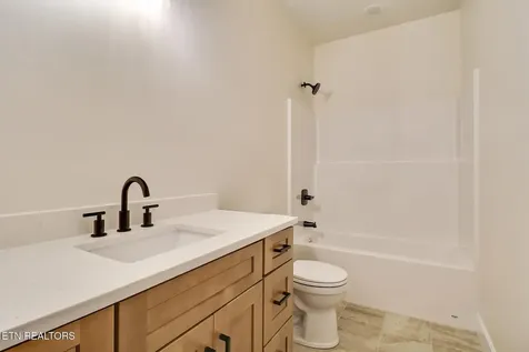 210 Creekview Court Jamestown TN 38556