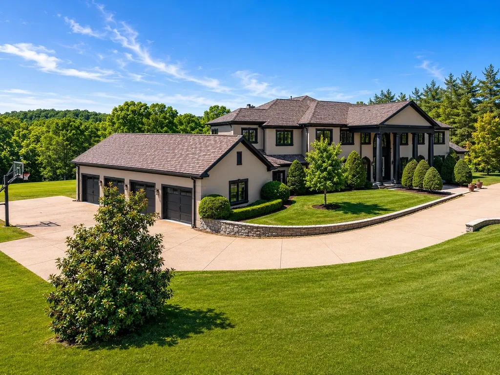 6261 Hillsboro Pike Nashville TN 37215