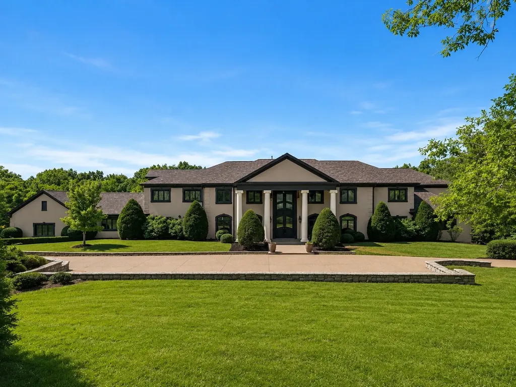 6261 Hillsboro Pike Nashville TN 37215
