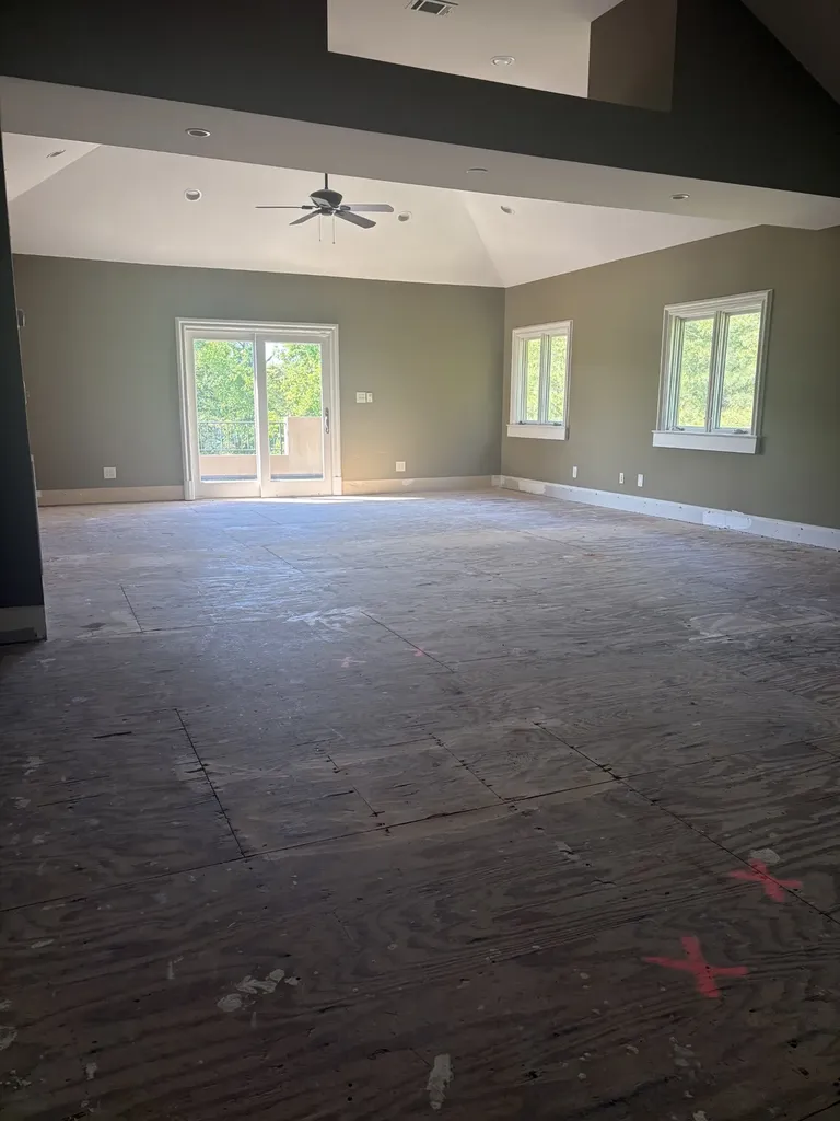 6261 Hillsboro Pike Nashville TN 37215