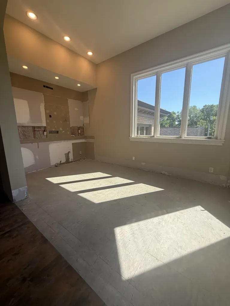 6261 Hillsboro Pike Nashville TN 37215