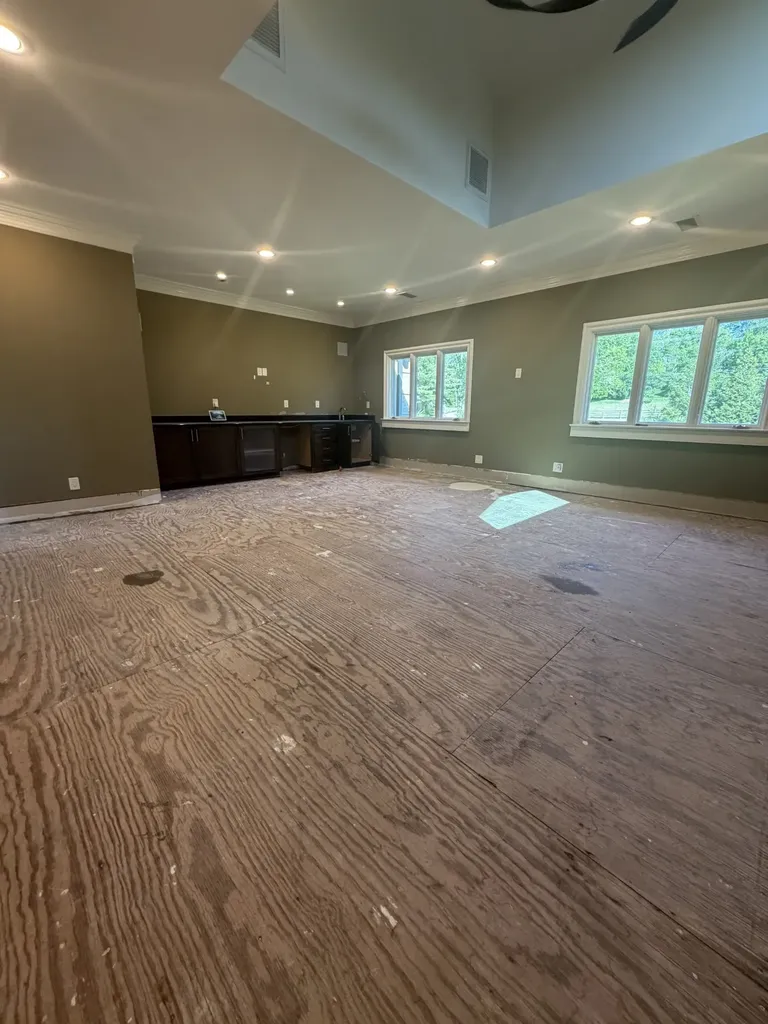 6261 Hillsboro Pike Nashville TN 37215