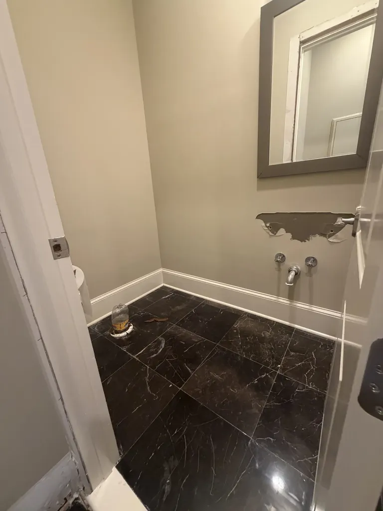 6261 Hillsboro Pike Nashville TN 37215