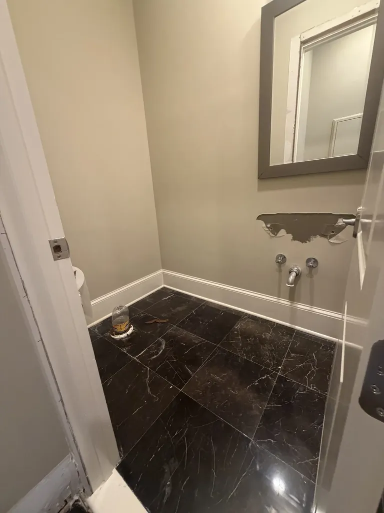 6261 Hillsboro Pike Nashville TN 37215