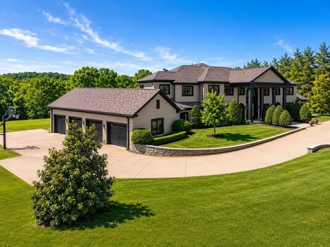 6261 Hillsboro Pike Nashville TN 37215