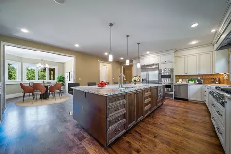 6261 Hillsboro Pike Nashville TN 37215