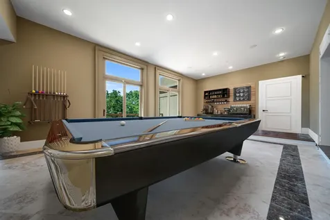 6261 Hillsboro Pike Nashville TN 37215