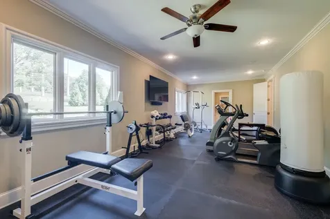 6261 Hillsboro Pike Nashville TN 37215