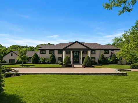 6261 Hillsboro Pike Nashville TN 37215