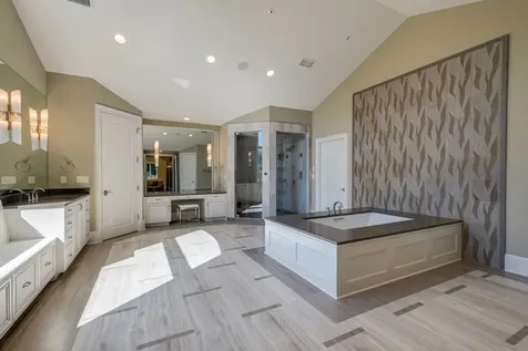 6261 Hillsboro Pike Nashville TN 37215