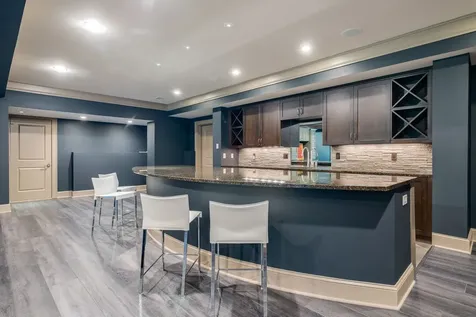6261 Hillsboro Pike Nashville TN 37215