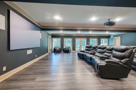 6261 Hillsboro Pike Nashville TN 37215