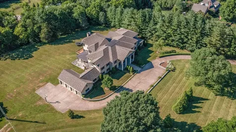 6261 Hillsboro Pike Nashville TN 37215