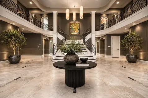 6261 Hillsboro Pike Nashville TN 37215