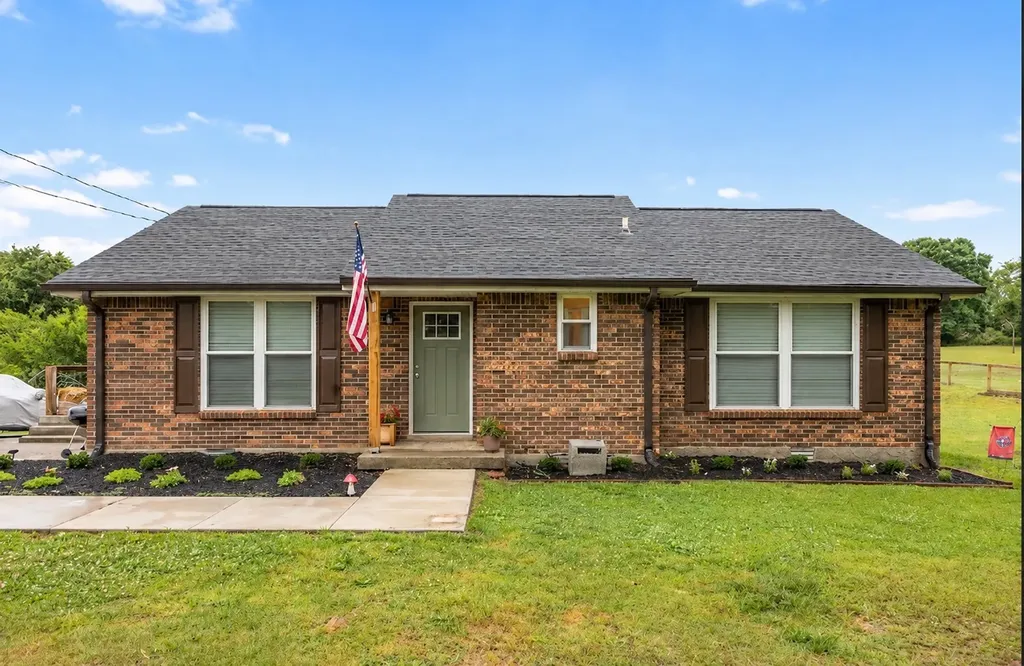 1046 Eastside Road Ashland City TN 37015