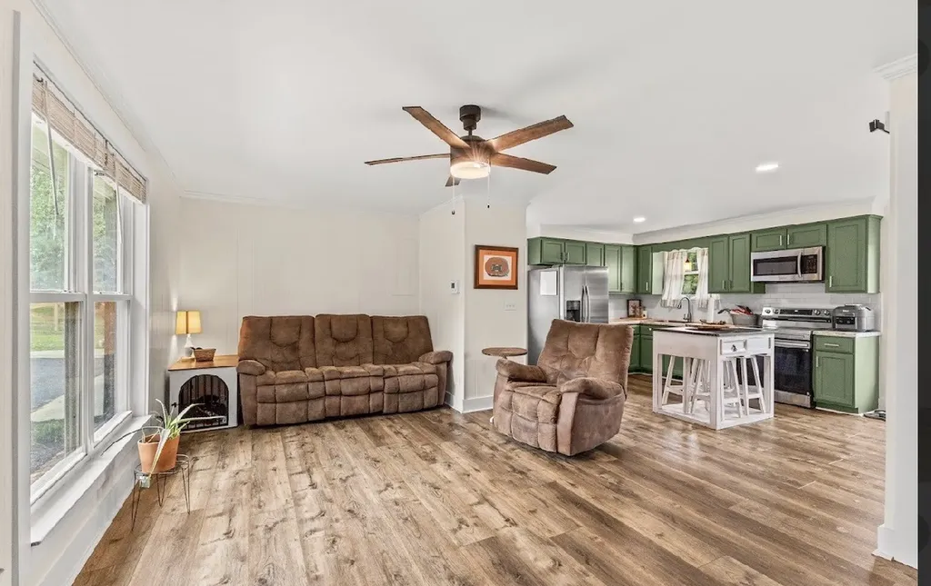 1046 Eastside Road Ashland City TN 37015