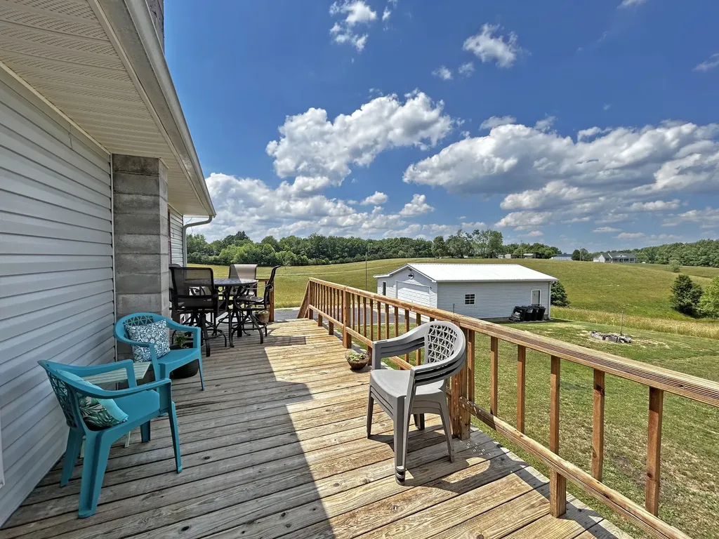 2065 Austin Road Lafayette TN 37083