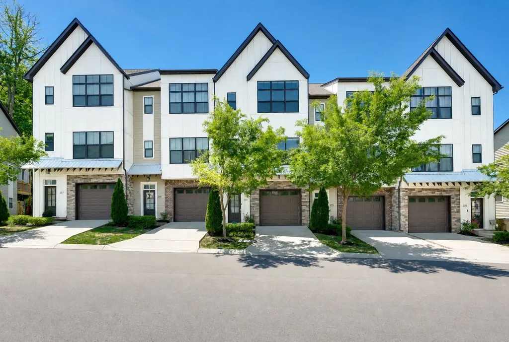 221 Stonecrest Circle Nashville TN 37209