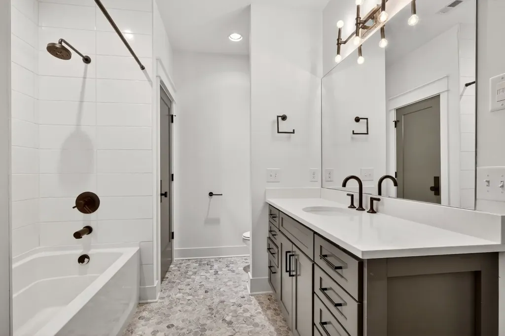 4416A Lealand Lane Nashville TN 37204