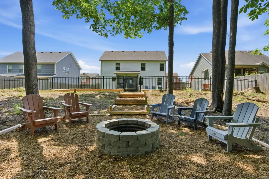 767 Banister Drive Clarksville TN 37042
