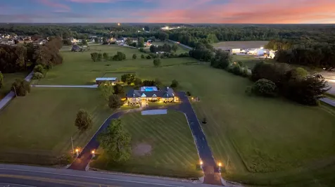 5016 Hillsboro Highway Hillsboro TN 37342