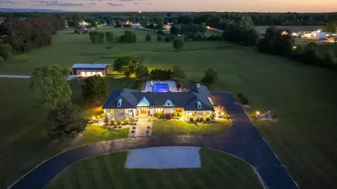 5016 Hillsboro Highway Hillsboro TN 37342