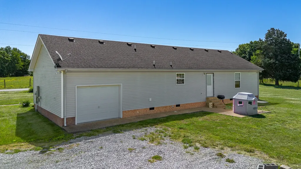 491 White Road Portland TN 37148