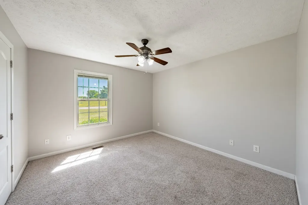 491 White Road Portland TN 37148