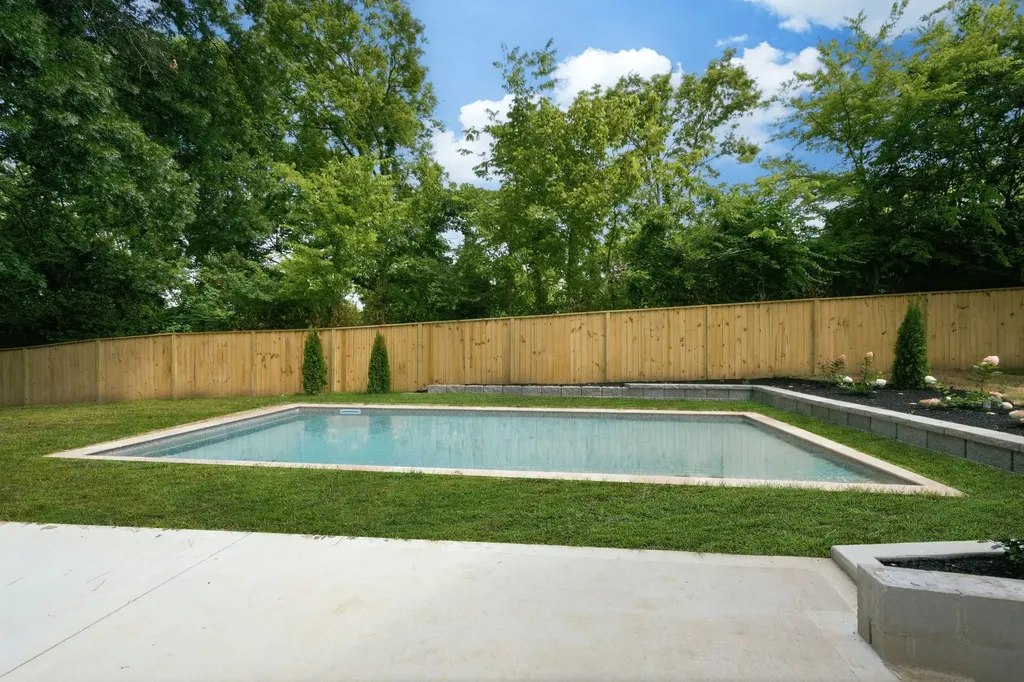 1312 Montgomery Avenue Nashville TN 37207