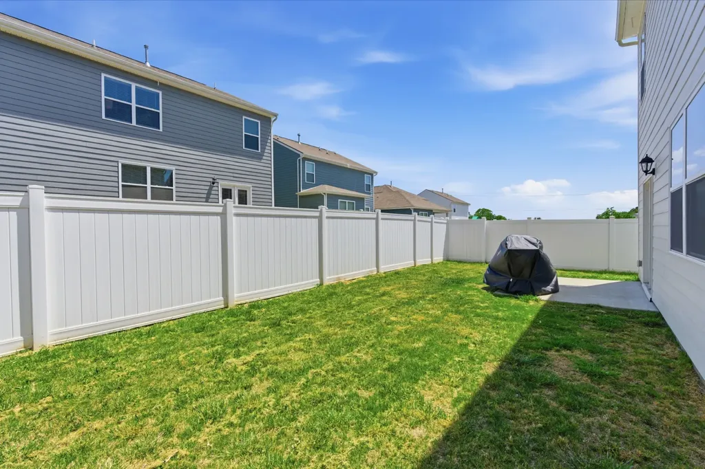 2108 Commanche Trail Lebanon TN 37087