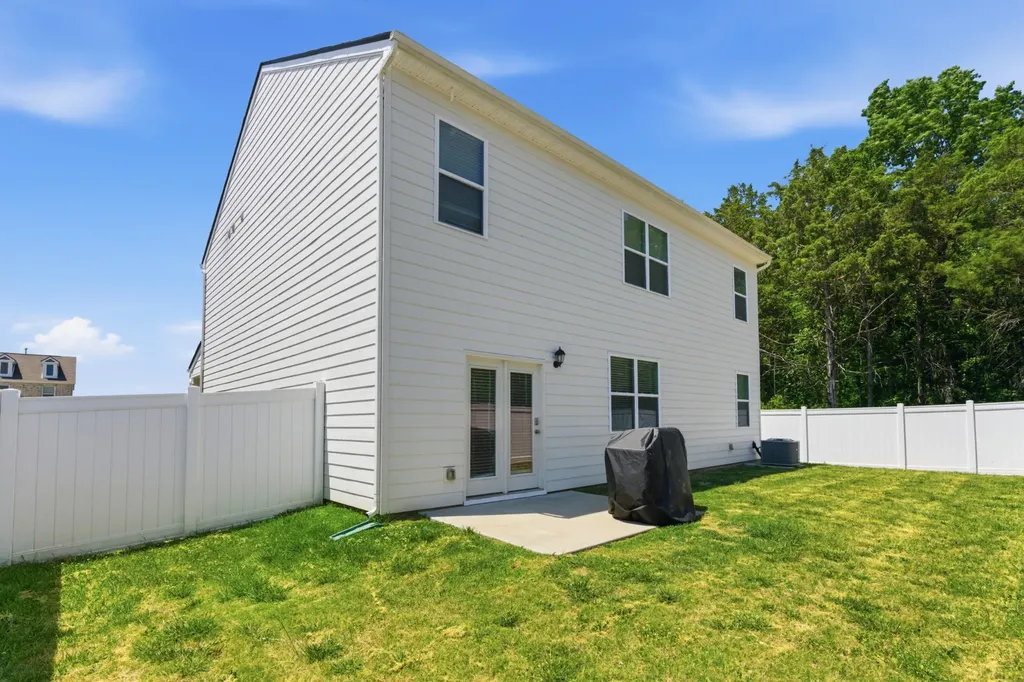2108 Commanche Trail Lebanon TN 37087