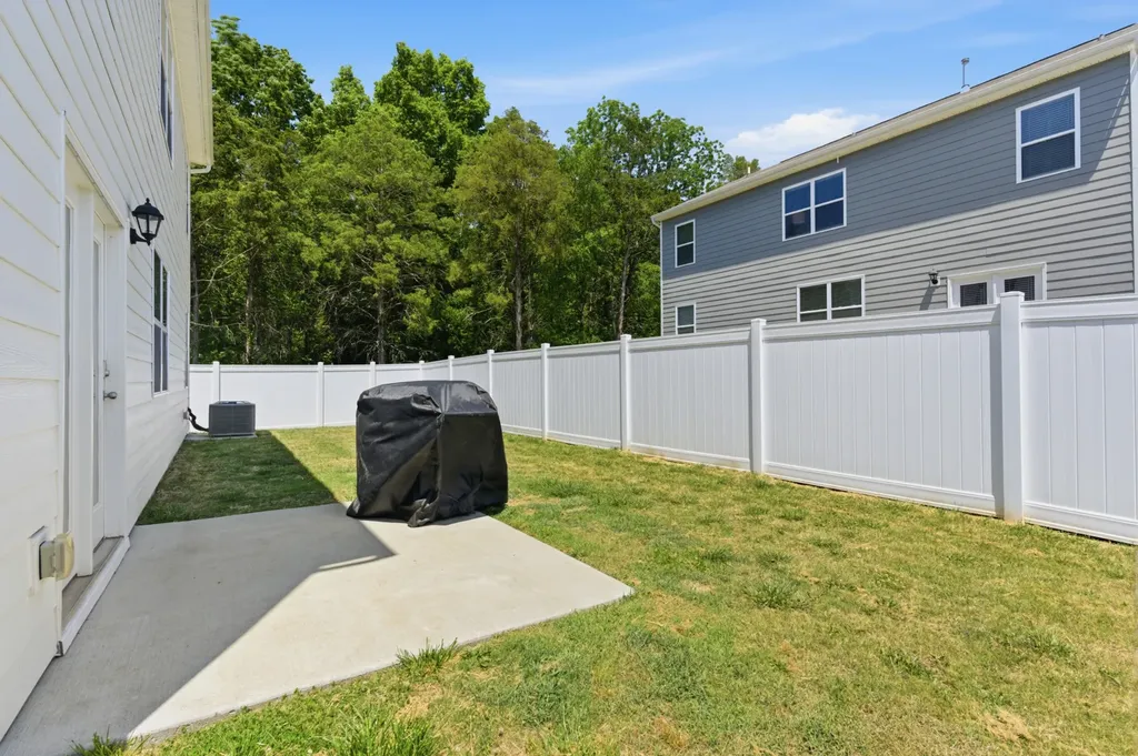2108 Commanche Trail Lebanon TN 37087