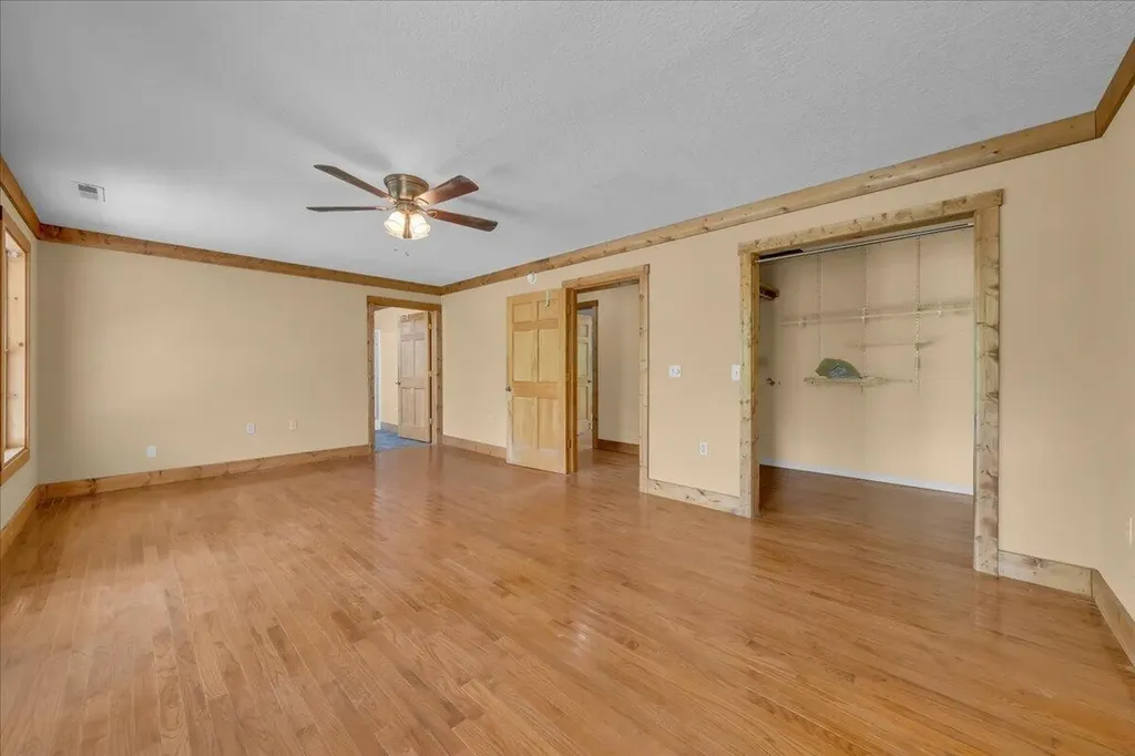 360 Dixon Cove Road Sequatchie TN 37374