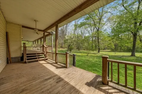 360 Dixon Cove Road Sequatchie TN 37374