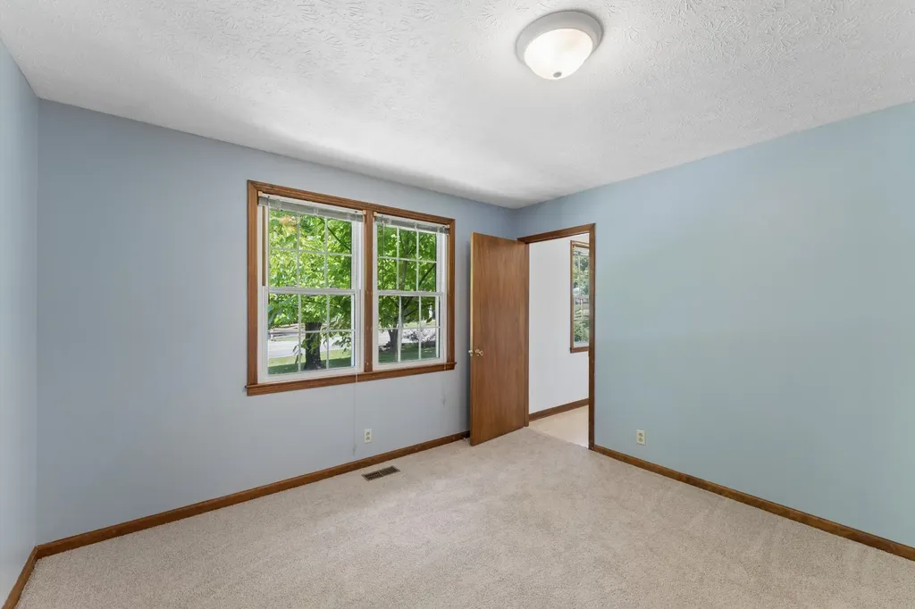 8904 Pinewood Road Lyles TN 37098