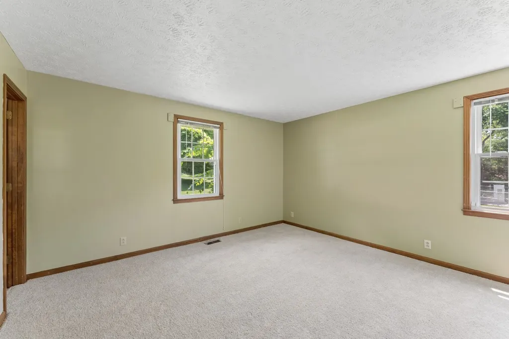 8904 Pinewood Road Lyles TN 37098