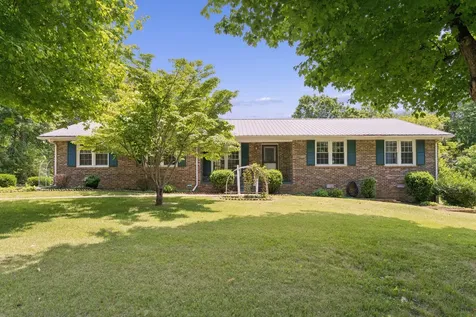 8904 Pinewood Road Lyles TN 37098