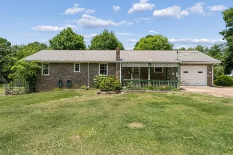 8904 Pinewood Road Lyles TN 37098