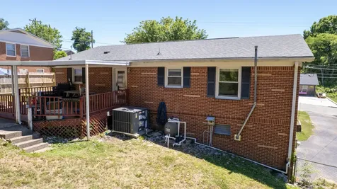 128 Jefferson Ave, W Carthage TN 37030