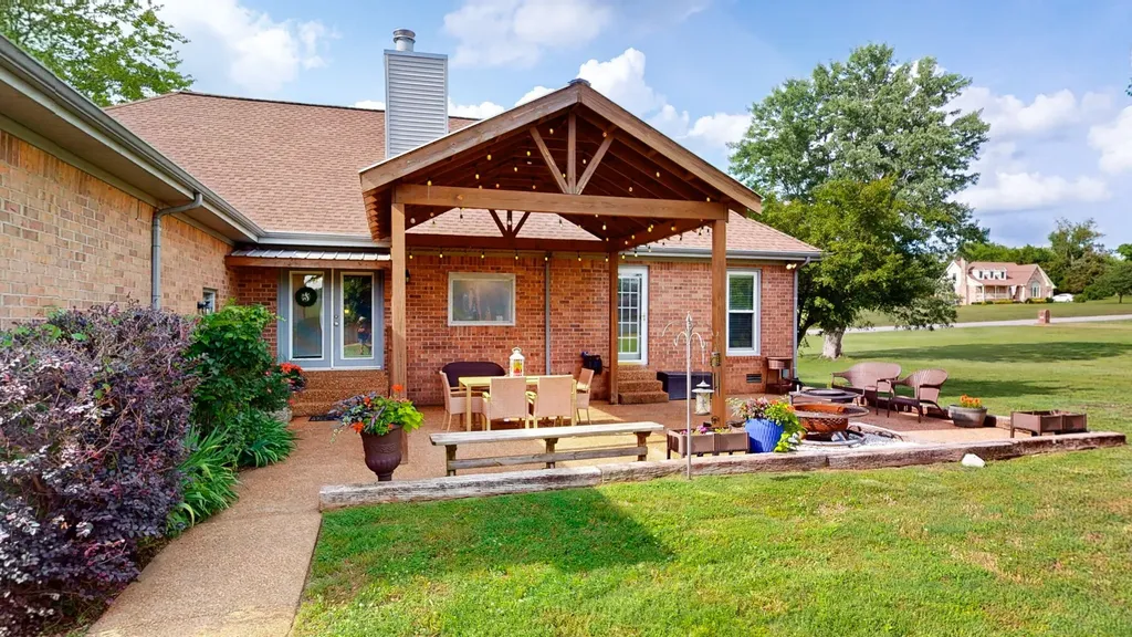 716 E Meadows Drive Mount Juliet TN 37122