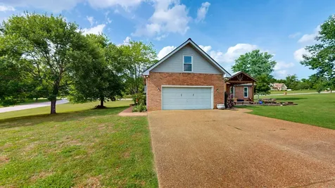 716 E Meadows Drive Mount Juliet TN 37122